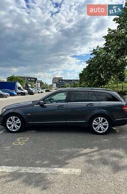 Универсал Mercedes-Benz C-Class 2010 в 
