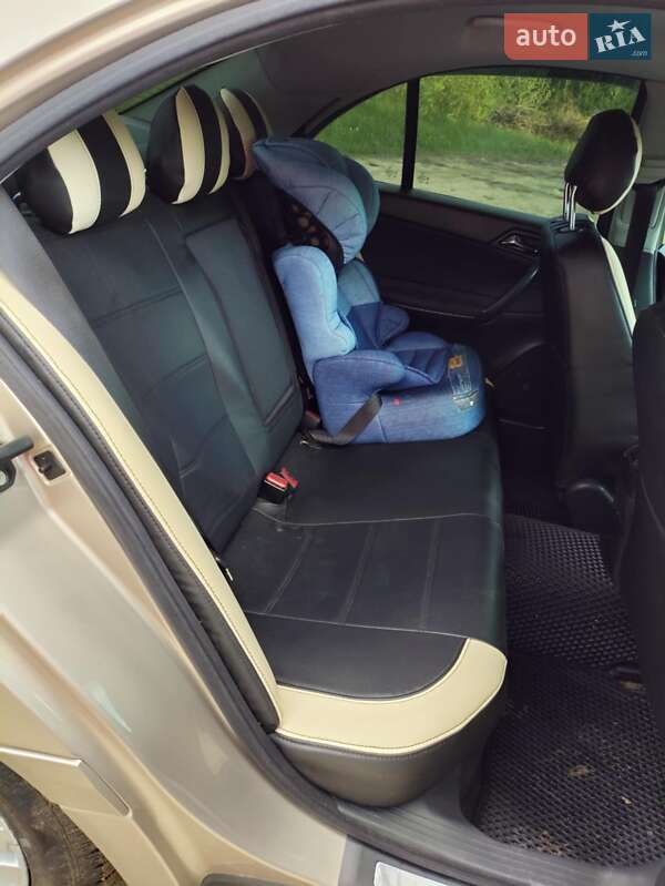 Седан Mercedes-Benz C-Class 2004 в Верховине