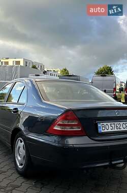 Седан Mercedes-Benz C-Class 2003 в 