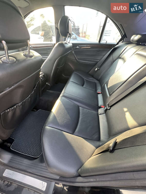 Седан Mercedes-Benz C-Class 2003 в Лубнах