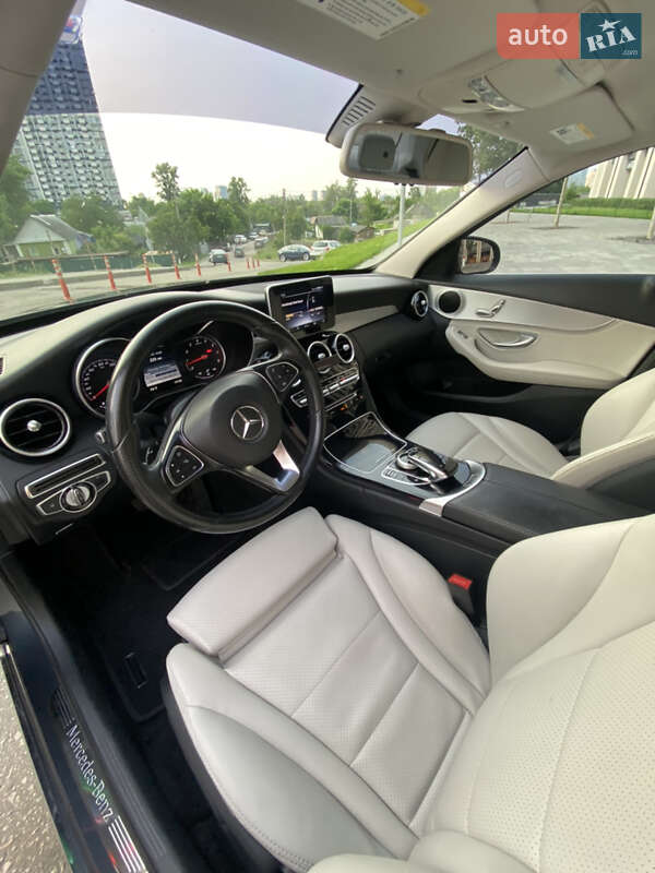 Седан Mercedes-Benz C-Class 2015 в Киеве