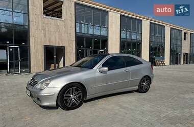 Купе Mercedes-Benz C-Class 2003 в 
