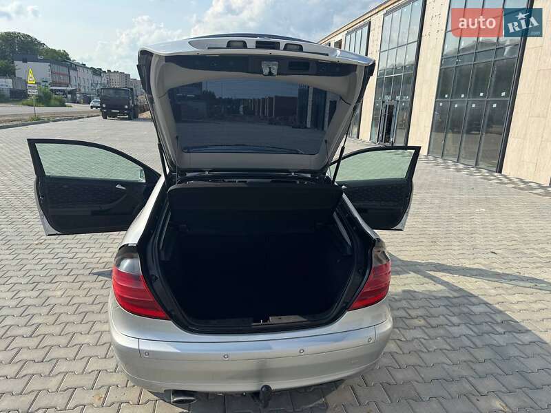 Купе Mercedes-Benz C-Class 2003 в Тернополе