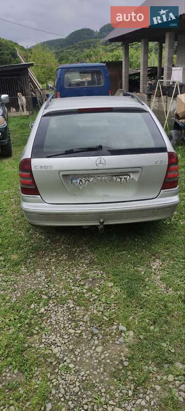 Mercedes-Benz C-Class 2001