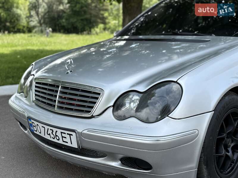 Седан Mercedes-Benz C-Class 2000 в Ровно