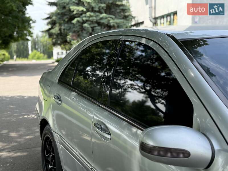 Седан Mercedes-Benz C-Class 2000 в Ровно