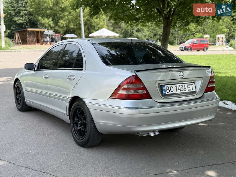 Седан Mercedes-Benz C-Class 2000 в Ровно