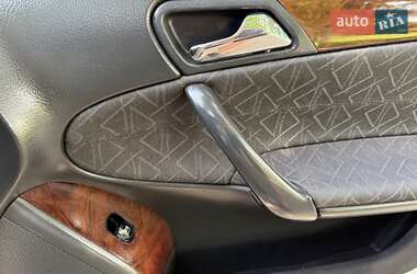 Седан Mercedes-Benz C-Class 2000 в 