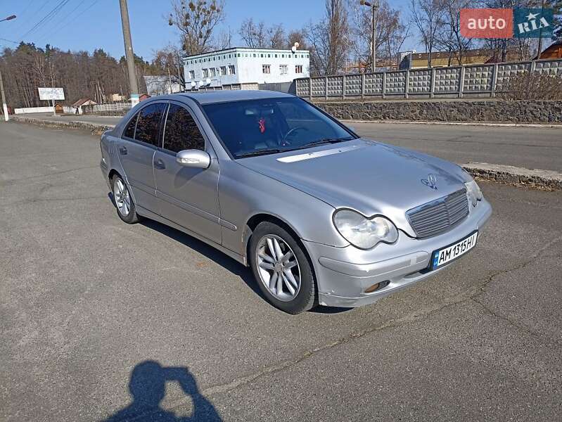 Mercedes-Benz C-Class 2001