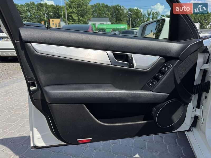 Седан Mercedes-Benz C-Class 2013 в Вінниці