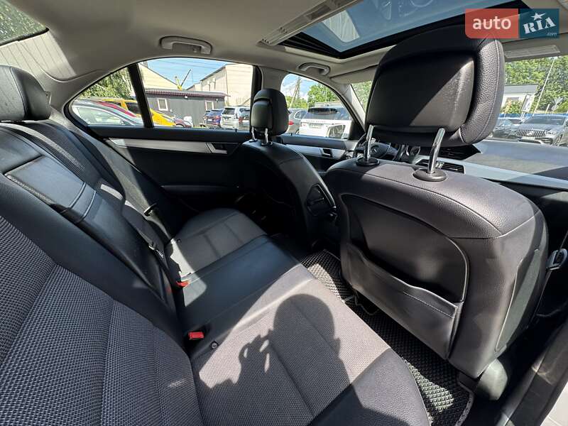 Седан Mercedes-Benz C-Class 2013 в Вінниці