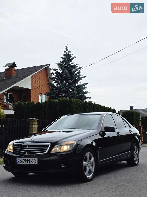 Седан Mercedes-Benz C-Class 2010 в Вінниці