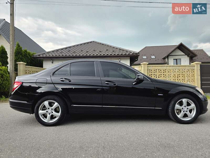 Седан Mercedes-Benz C-Class 2010 в Вінниці