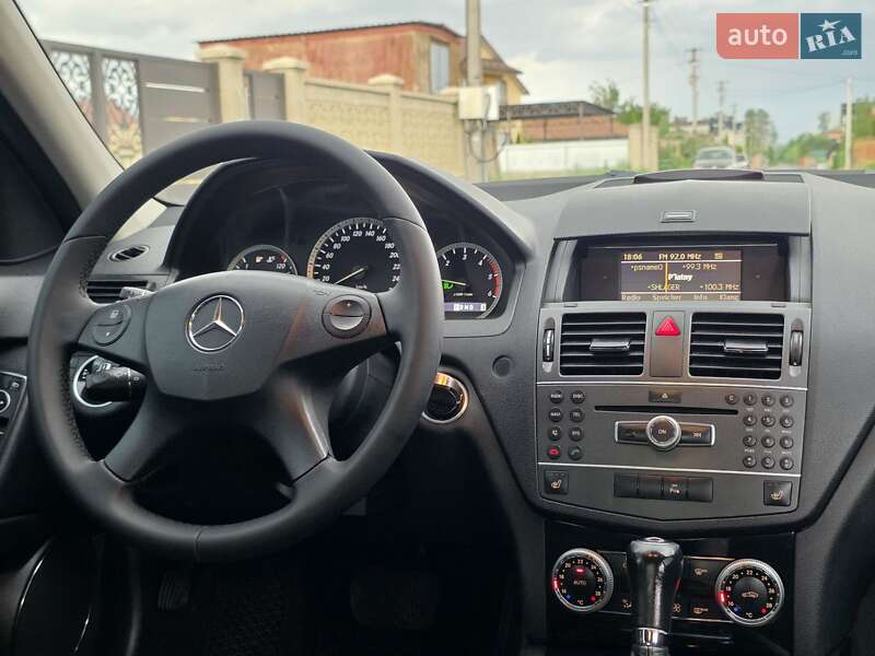 Седан Mercedes-Benz C-Class 2010 в Вінниці