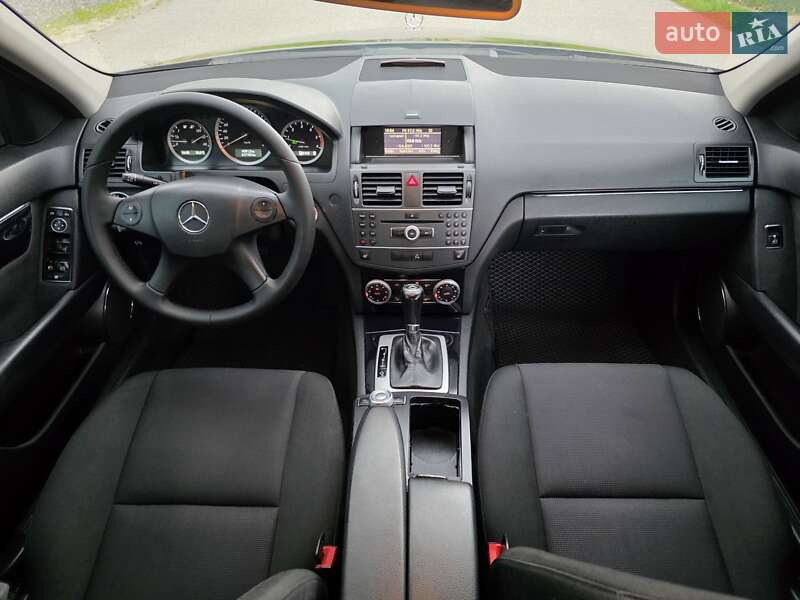 Седан Mercedes-Benz C-Class 2010 в Вінниці