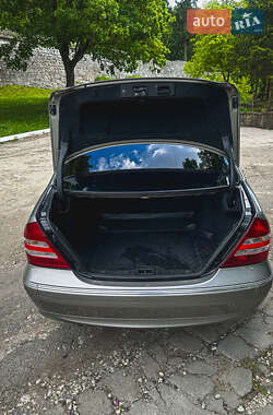 Седан Mercedes-Benz C-Class 2004 в 