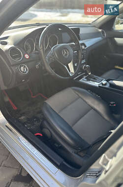 Універсал Mercedes-Benz C-Class 2011 в 