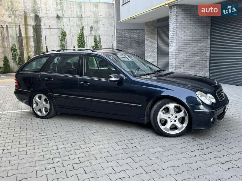 Універсал Mercedes-Benz C-Class 2004 в Хмельницькому