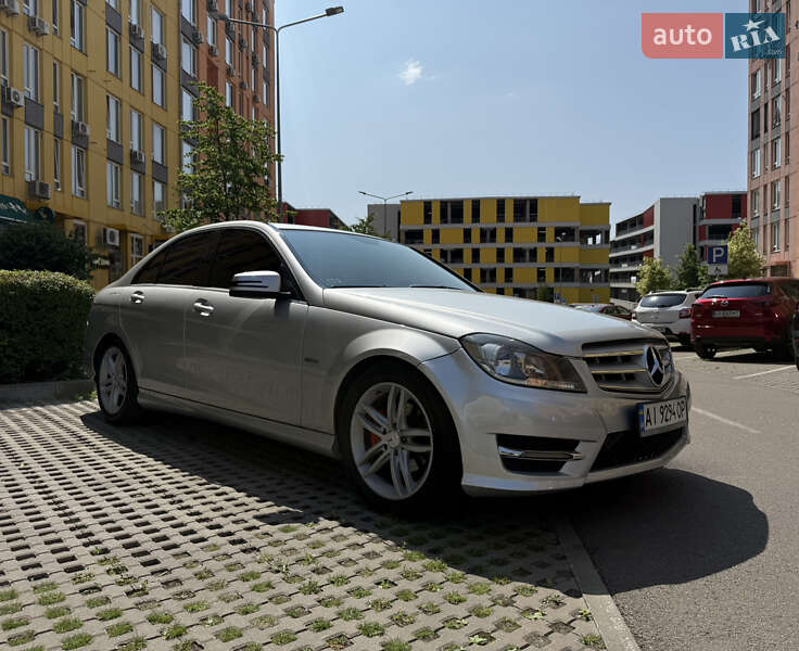 Седан Mercedes-Benz C-Class 2011 в 