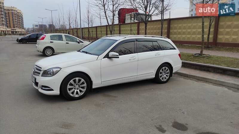 Універсал Mercedes-Benz C-Class 2013 в Софіївській Борщагівці
