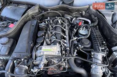 Купе Mercedes-Benz C-Class 2006 в 