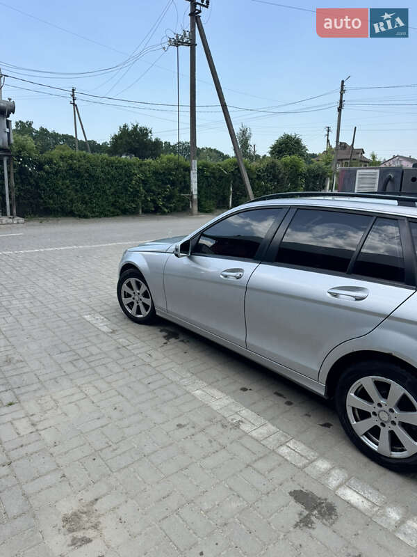 Універсал Mercedes-Benz C-Class 2008 в Чернівцях