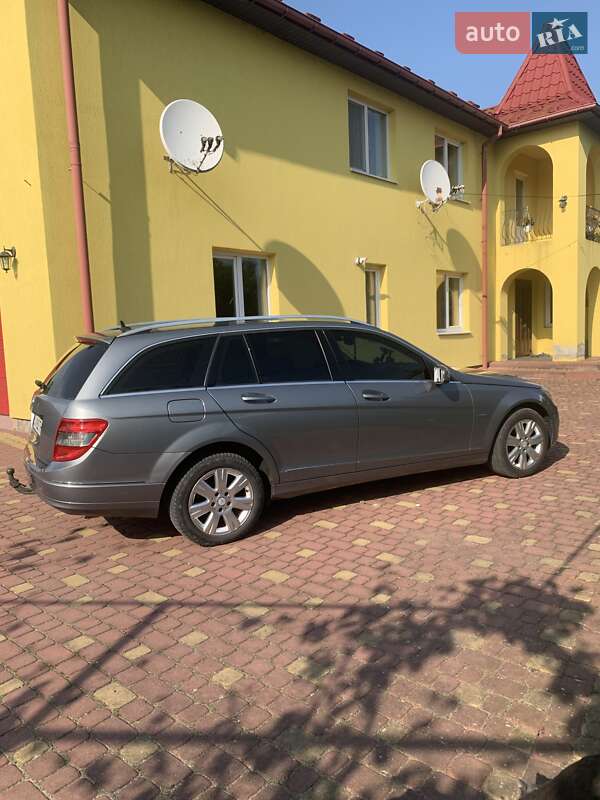 Универсал Mercedes-Benz C-Class 2010 в Львове фото 7 Универсал Mercedes-Benz C-Class 2010 в Львове