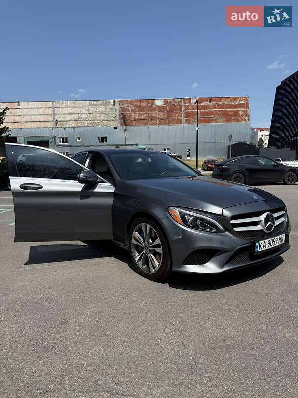 Седан Mercedes-Benz C-Class 2017 в Києві