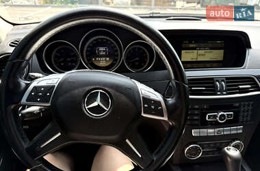 Седан Mercedes-Benz C-Class 2011 в 