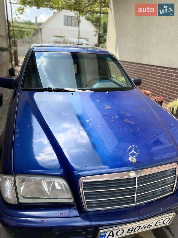 Седан Mercedes-Benz C-Class 1998 в Іршаві