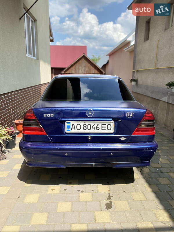 Седан Mercedes-Benz C-Class 1998 в Іршаві