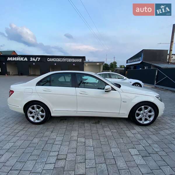 Седан Mercedes-Benz C-Class 2009 в Киеве
