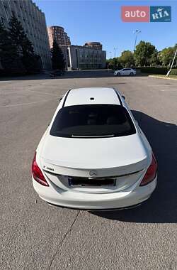 Седан Mercedes-Benz C-Class 2017 в 