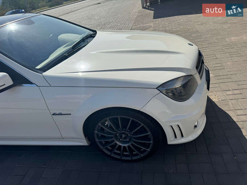 Седан Mercedes-Benz C-Class 2008 в Днепре