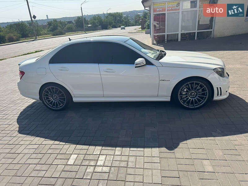 Седан Mercedes-Benz C-Class 2008 в Днепре