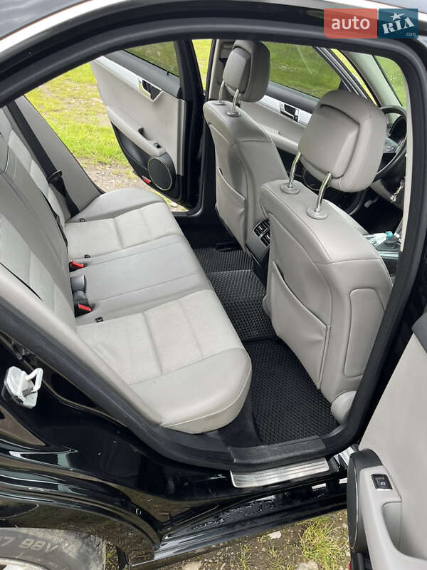 Седан Mercedes-Benz C-Class 2008 в Одессе фото 21 Седан Mercedes-Benz C-Class 2008 в Одессе