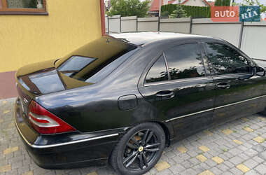 Седан Mercedes-Benz C-Class 2006 в 