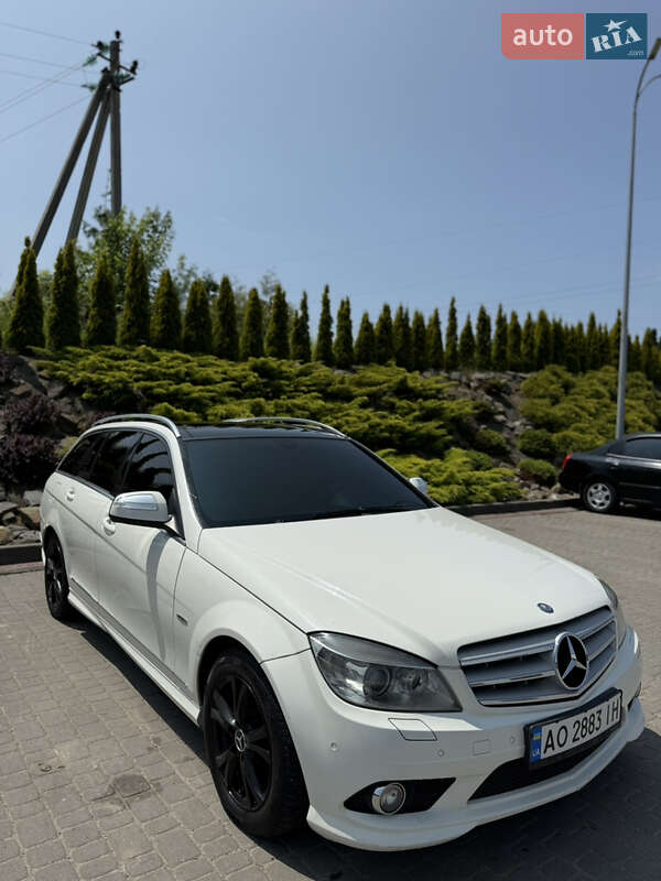 Универсал Mercedes-Benz C-Class 2008 в Мостиске