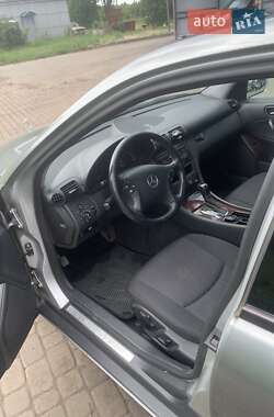 Седан Mercedes-Benz C-Class 2001 в 