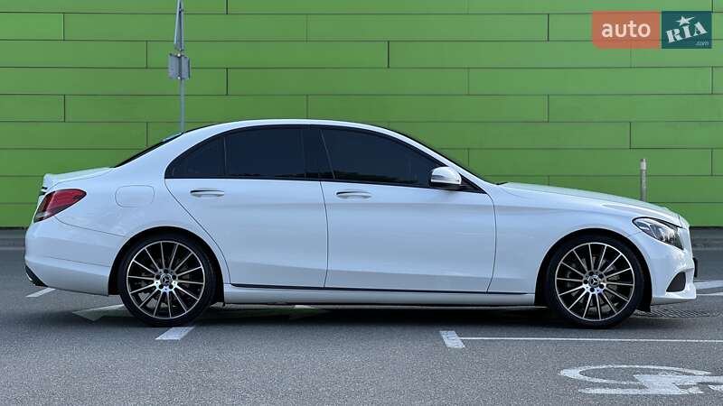 Седан Mercedes-Benz C-Class 2016 в Киеве