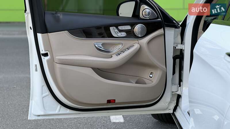 Седан Mercedes-Benz C-Class 2016 в Киеве