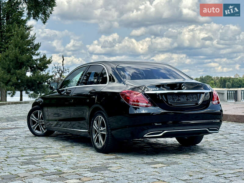 Седан Mercedes-Benz C-Class 2015 в Києві