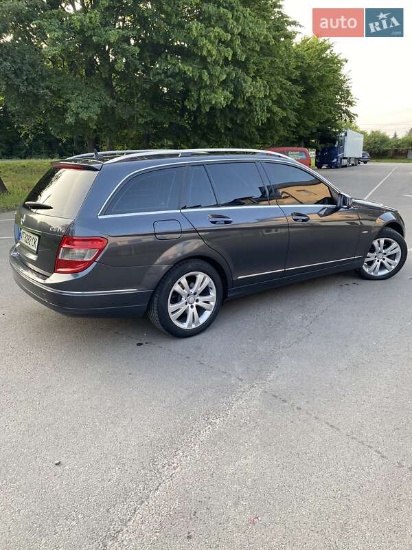 Универсал Mercedes-Benz C-Class 2010 в 