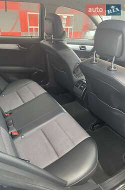 Универсал Mercedes-Benz C-Class 2010 в 