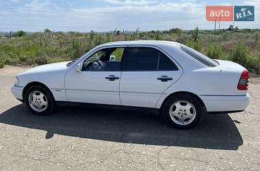 Седан Mercedes-Benz C-Class 1995 в Одесі