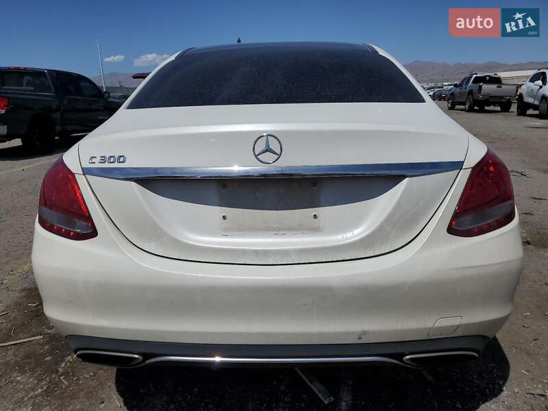 Седан Mercedes-Benz C-Class 2015 в Львові