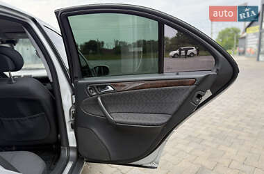 Седан Mercedes-Benz C-Class 2001 в 