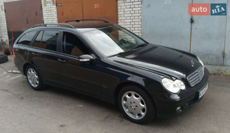 Универсал Mercedes-Benz C-Class 2004 в Киеве