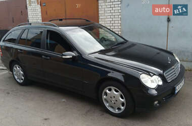 Универсал Mercedes-Benz C-Class 2004 в 