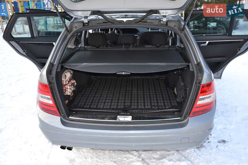 Універсал Mercedes-Benz C-Class 2013 в Краматорську